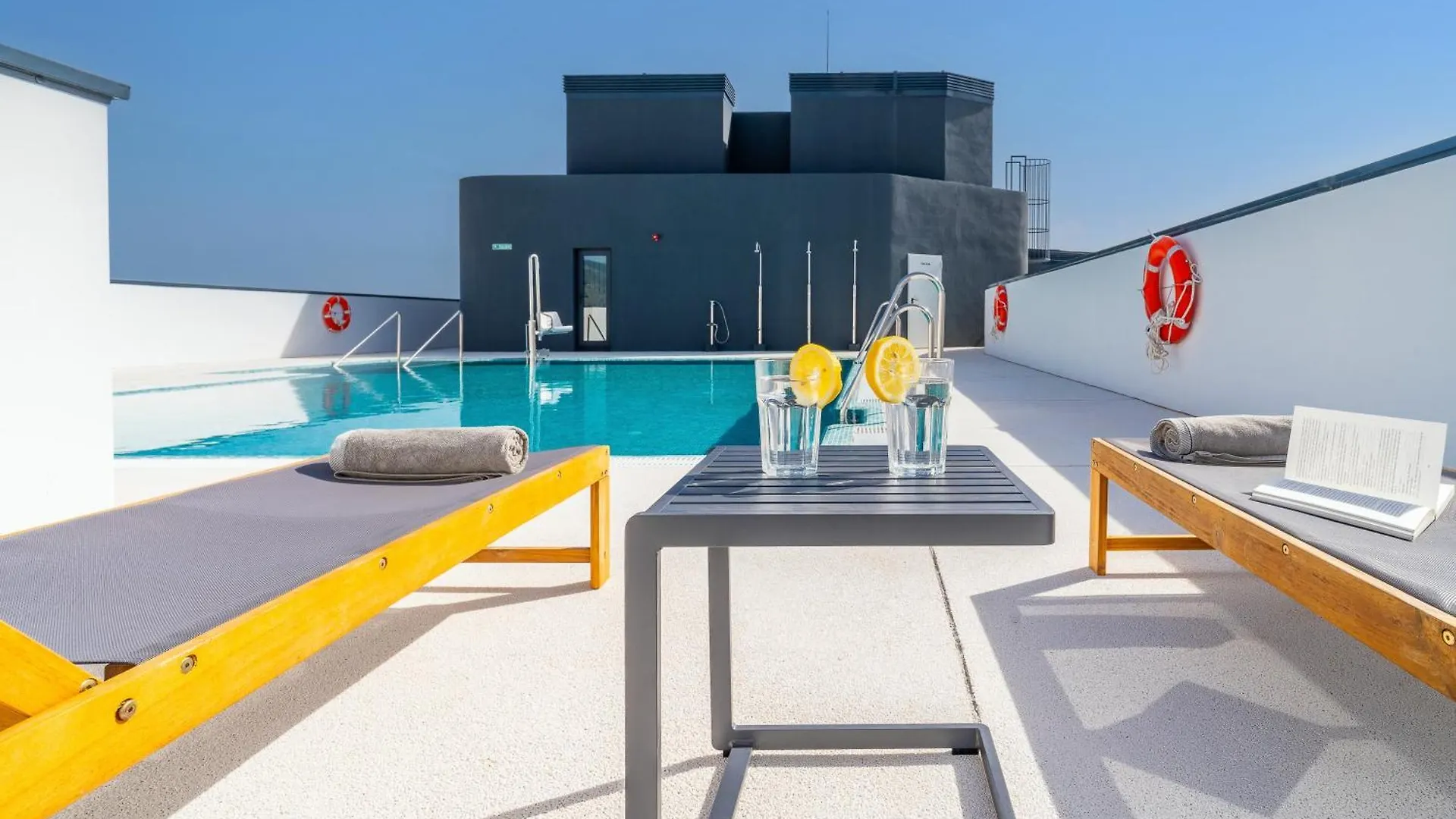Malaga Tower Apartment